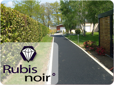 enrobe rubis noir
